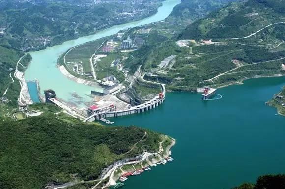 丹江口水位更新，水勢(shì)上漲，人生破浪前行